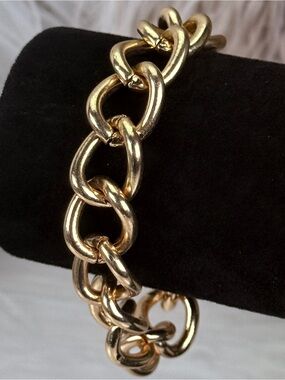 Gorgeous, chunky weighted chain, goldtone, costume bracelet